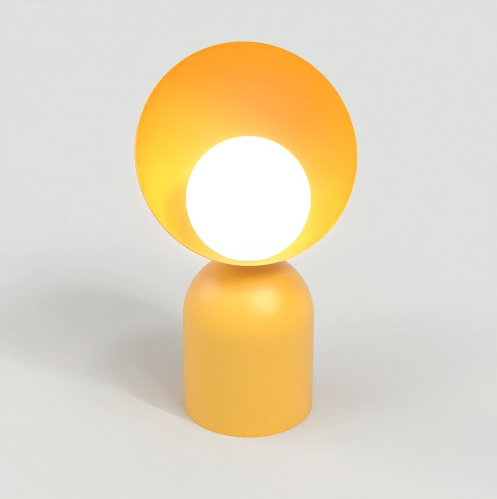 Tafellamp gepoedercoat staal Scandinavisch Boto oranje met witte kap Ø 18 x 31 cm, voor bureau en nachtkast