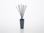 Geurdiffuser klein porselein Belgravia Lux, donkerblauw met geometrisch patroon, met geurstokjes voor slaapkamer, kantoor of badkamer