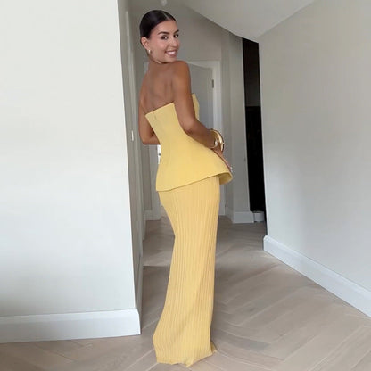 Pamela – Two-piece set with tube top and pleated skirt in yellow