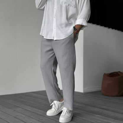 Max – Loose straight sport-casual pants in Hong Kong style