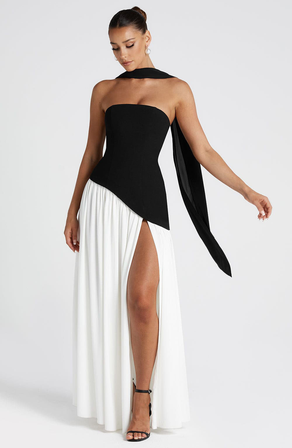 Women's Elegant Strapless Evening Maxi Dress – Modern Design for Festive Occasions and Galas