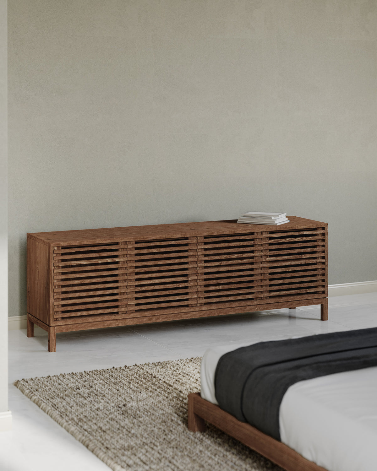 Tv-meubel essenhout Tanner Japandi Roux bruin 198 x 46 x 66 cm, vierdeurs met lamellenfronten
