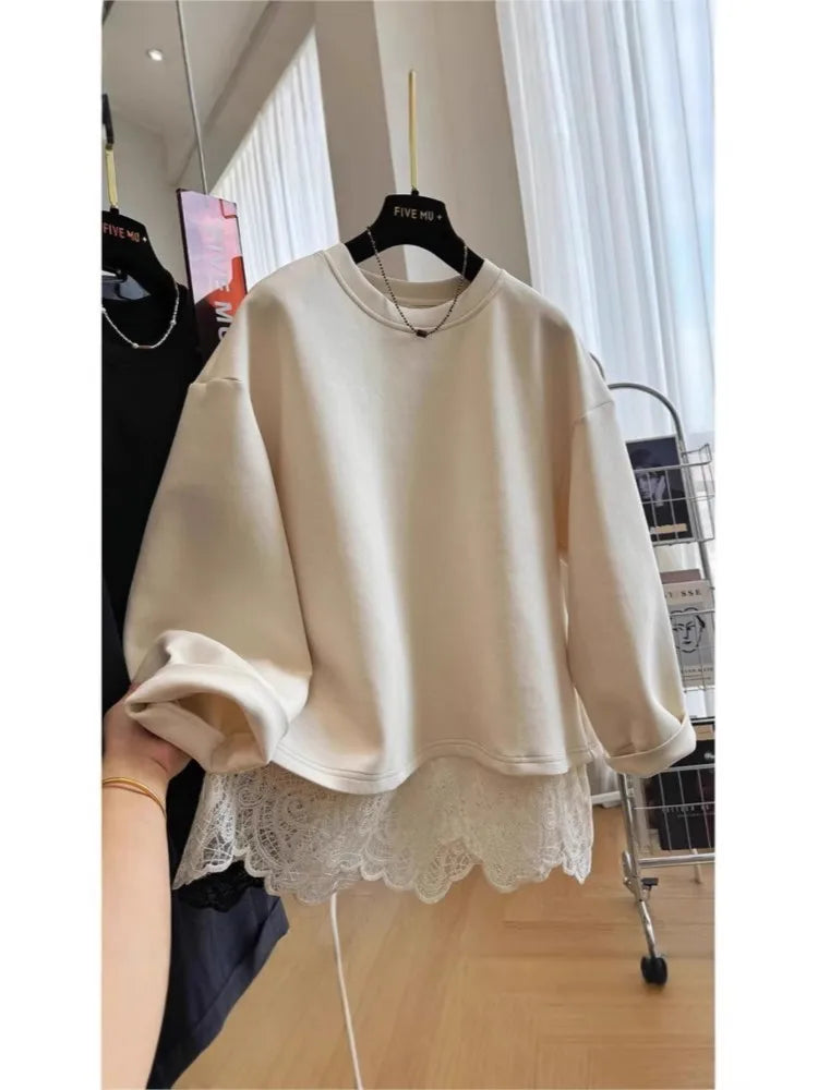 Damen Sweatshirt mit Spitzen-Layering und Rückenschlitz