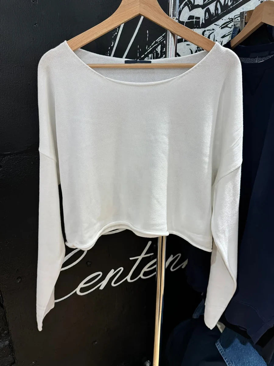 Women's cropped crew-neck long-sleeve pullover with raw edges