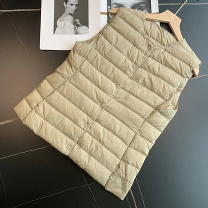Quilted Vest with Round Neck and Snap Buttons, Lightweight Quilted Vest for Women