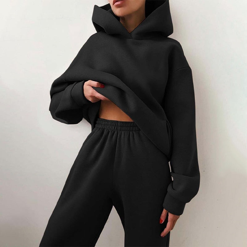 Women's Oversized Relaxed Sweat Suit with Hood – Comfortable Leisure and Street Clothing Set