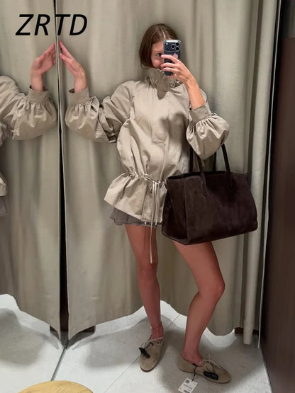 Women's beige jacket with drawstring and blouson sleeves