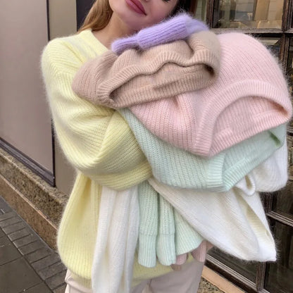 Women's oversized ribbed crew-neck knit sweater