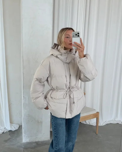 Women's quilted jacket with drawstring waist and hood - cream & red