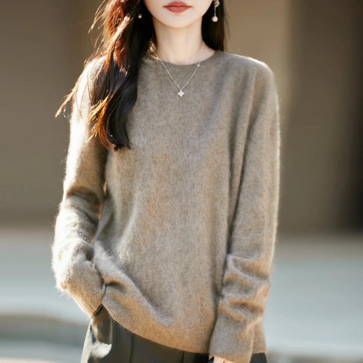 Women's soft fine-knit crew-neck long-sleeve sweater