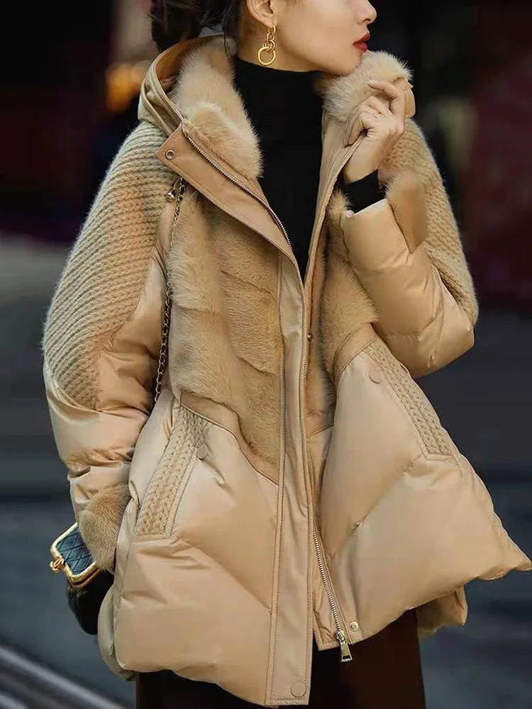 Quilted women's winter jacket with hood, faux fur, knit details