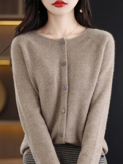 Women's crew-neck knitted cardigan with button placket, long-sleeve