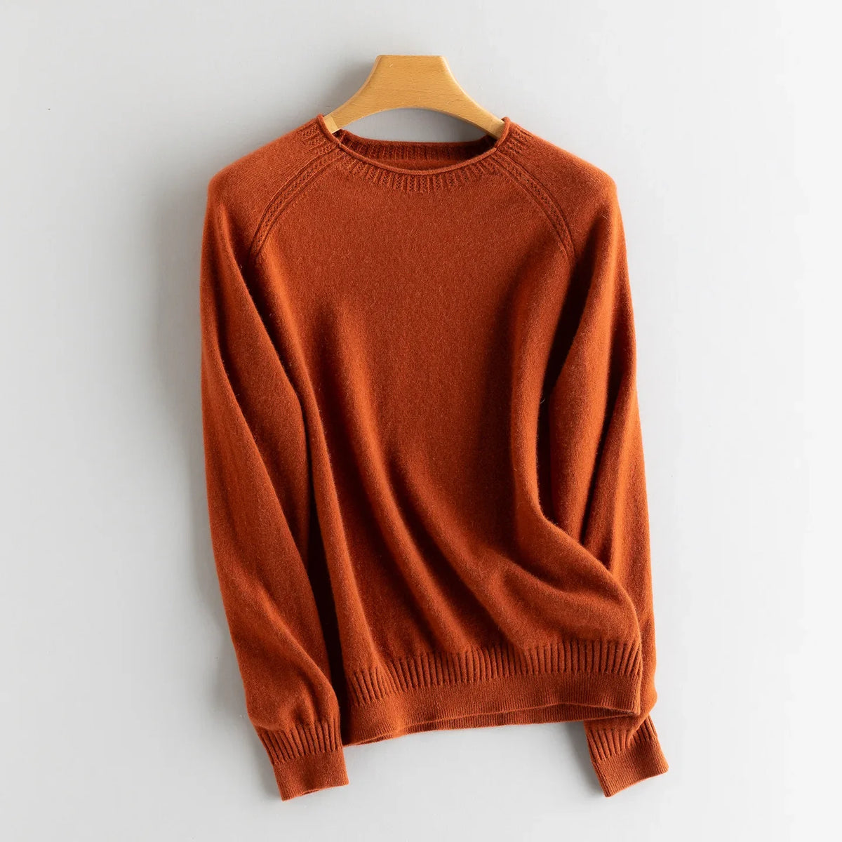 Women's crew-neck long-sleeve knit sweater