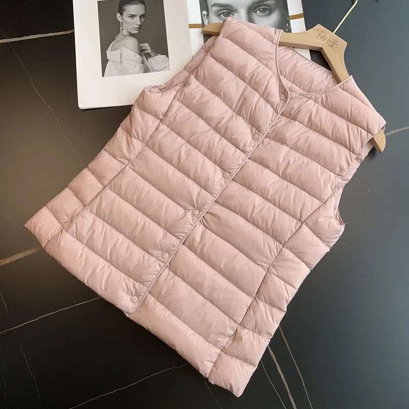 Quilted Vest with Round Neck and Snap Buttons, Lightweight Quilted Vest for Women