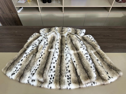 Women's faux fur short coat with leopard print pattern and notched collar