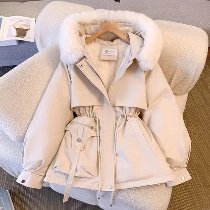 Damen Winterjacke mit Kunstpelzkapuze & Kordelzug in der Taille