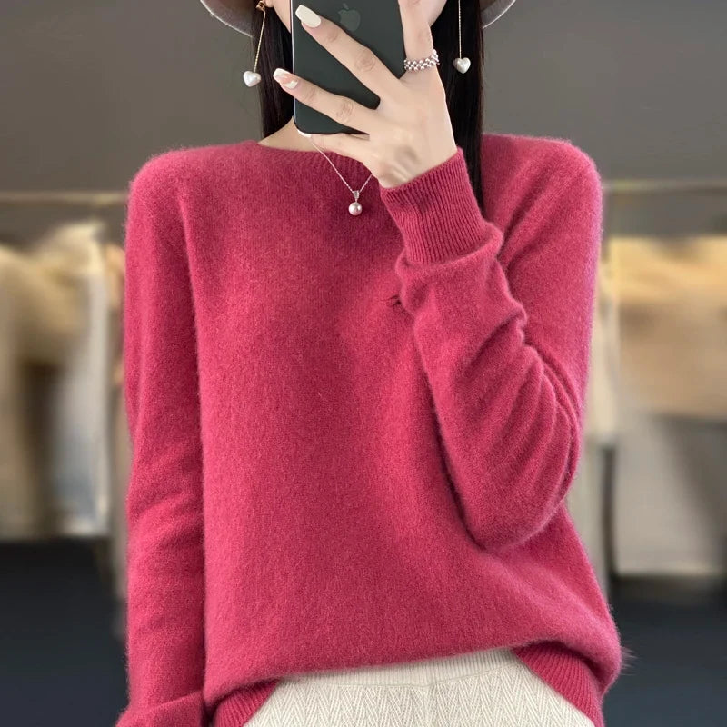 Women's soft fine-knit crew-neck long-sleeve sweater