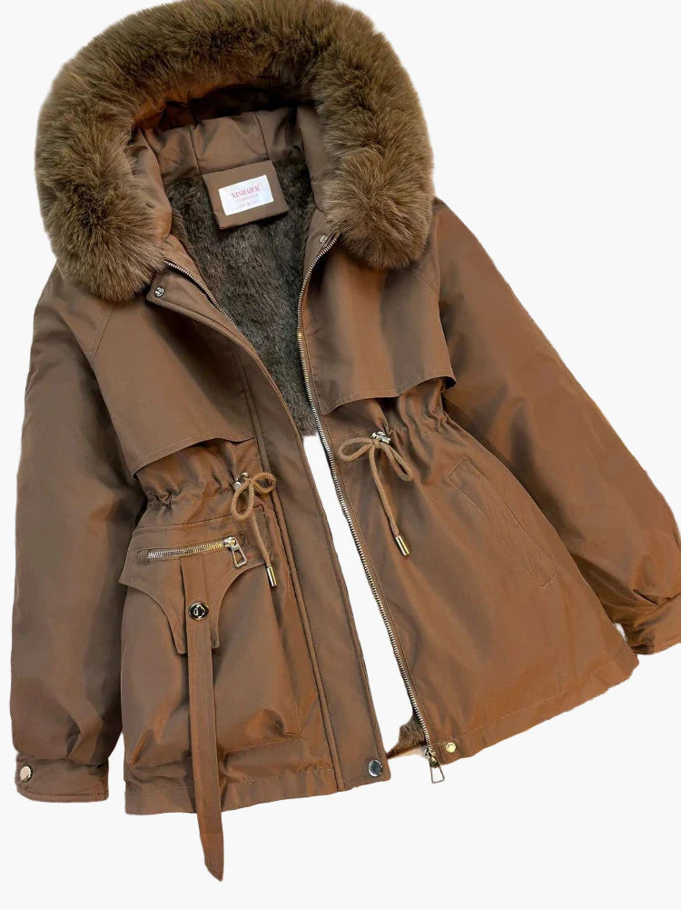 Women's winter jacket with hood and detachable faux fur collar – fashionable outdoor parka for cold days