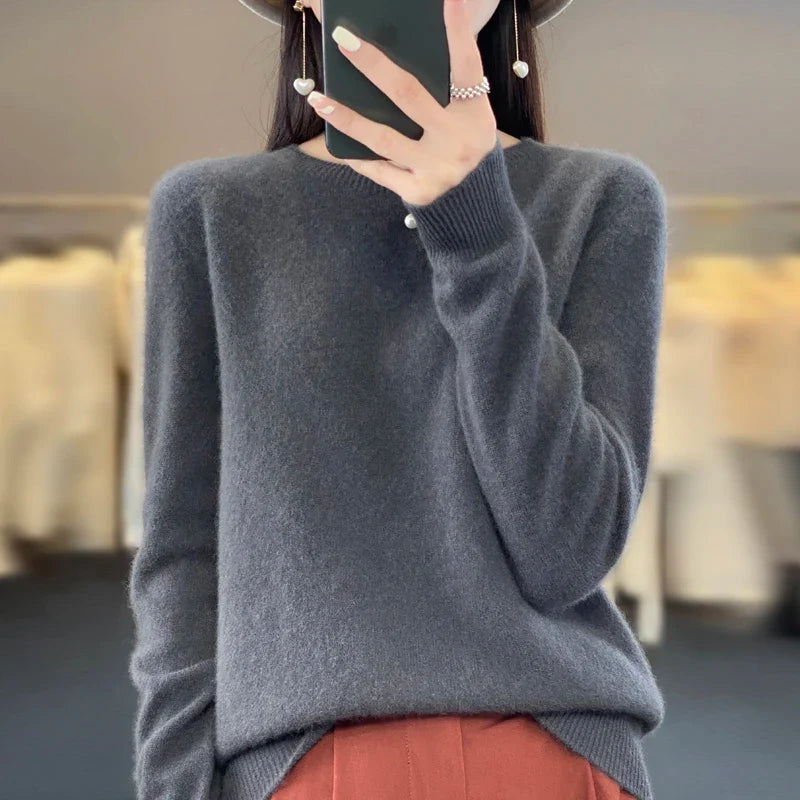 Women's soft fine-knit crew-neck long-sleeve sweater