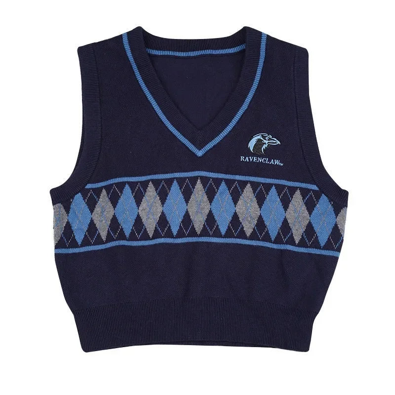 Women's knitted vest with V-neck and argyle pattern