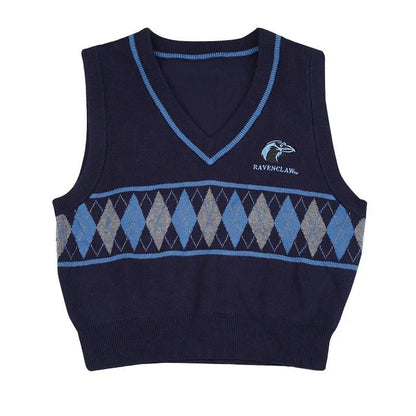 Women's knitted vest with V-neck and argyle pattern