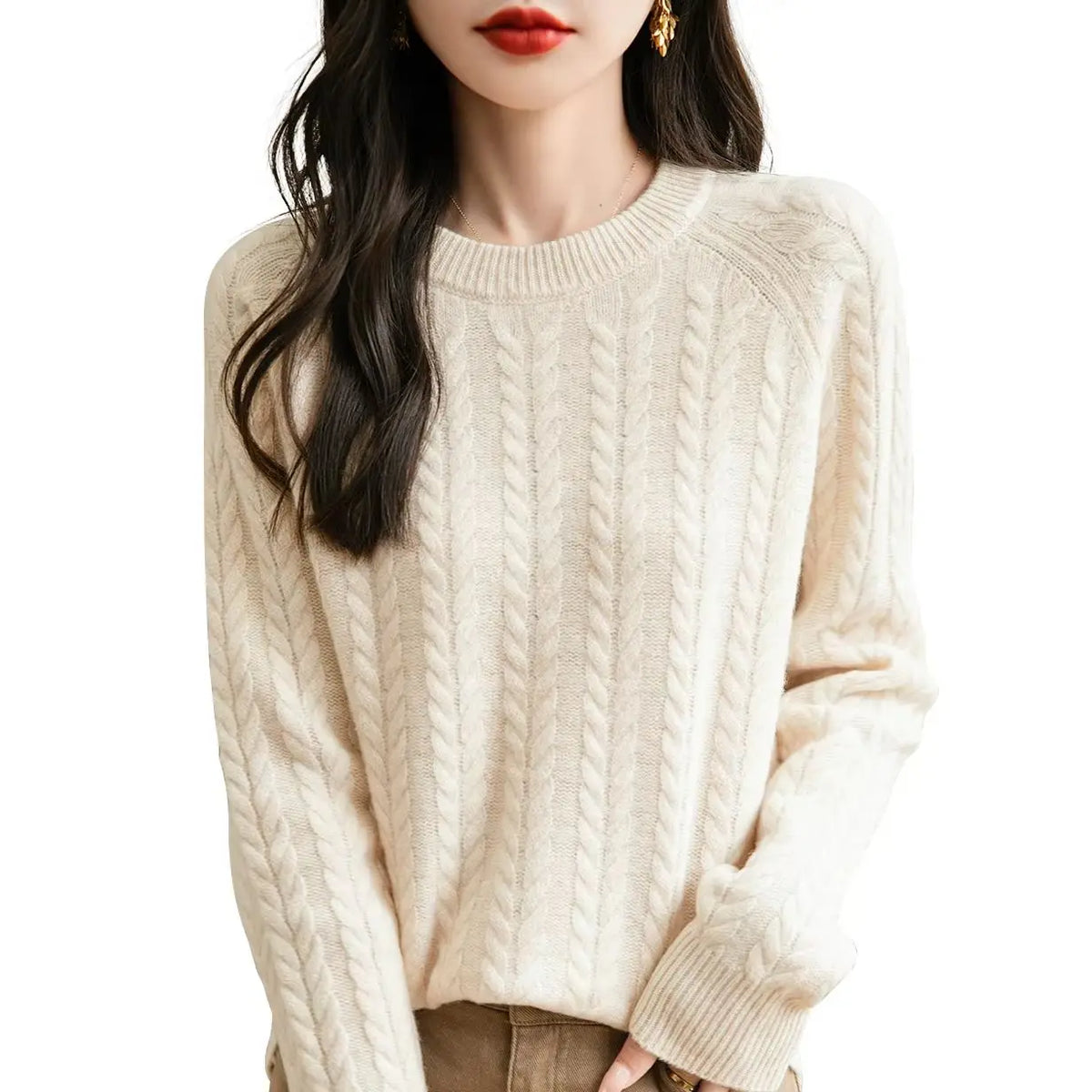 Women's cable-knit sweater with crew neck in caramel brown
