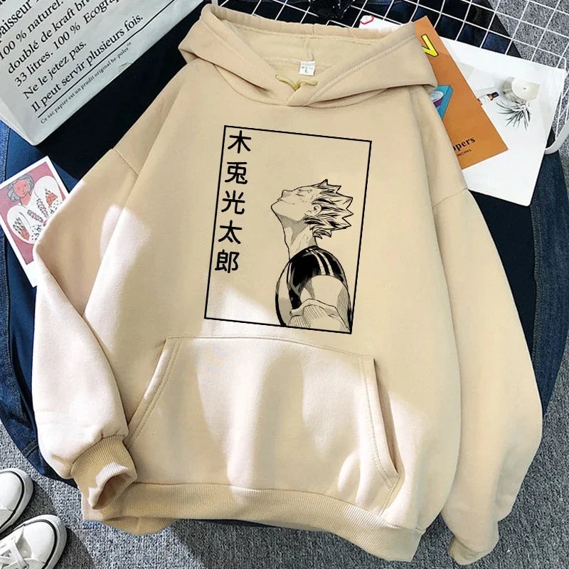 Hoodie with graphic print, long sleeves, hood, and kangaroo pocket