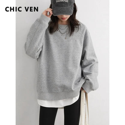 Women's oversized crew-neck long-sleeve sweatshirt