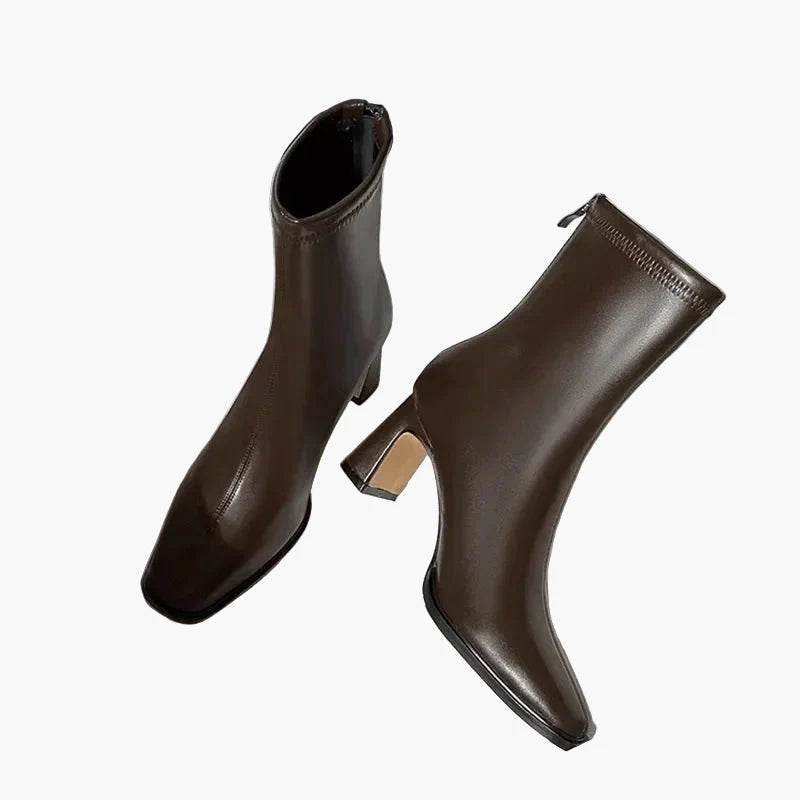 Women's ankle boots with block heel and elegant design for everyday and office use