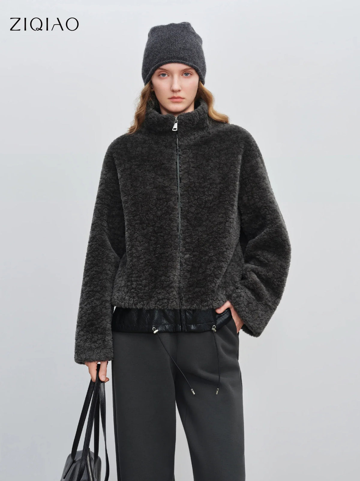 Women's teddy faux fur jacket with stand-up collar and zipper