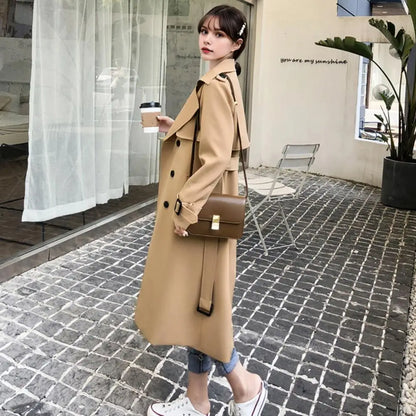 Eleganter Damen Trenchcoat mit Gürtel und Doppelreiher, langer Mantel für Übergang