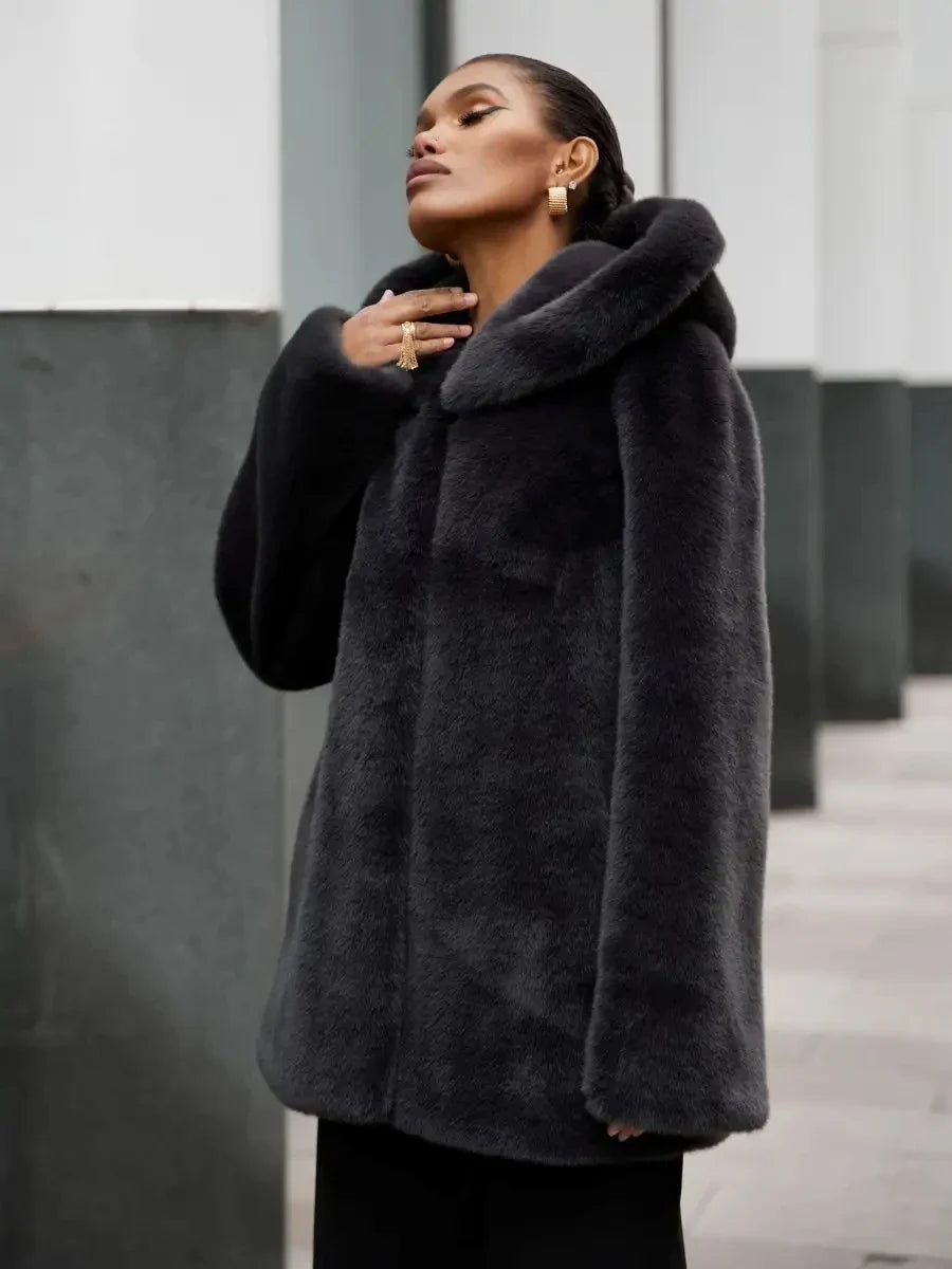 Damen Kurzmantel mit Kapuze Plüsch-Optik Winter