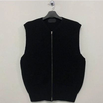 Unisex knitted vest with zipper & pockets ribbed