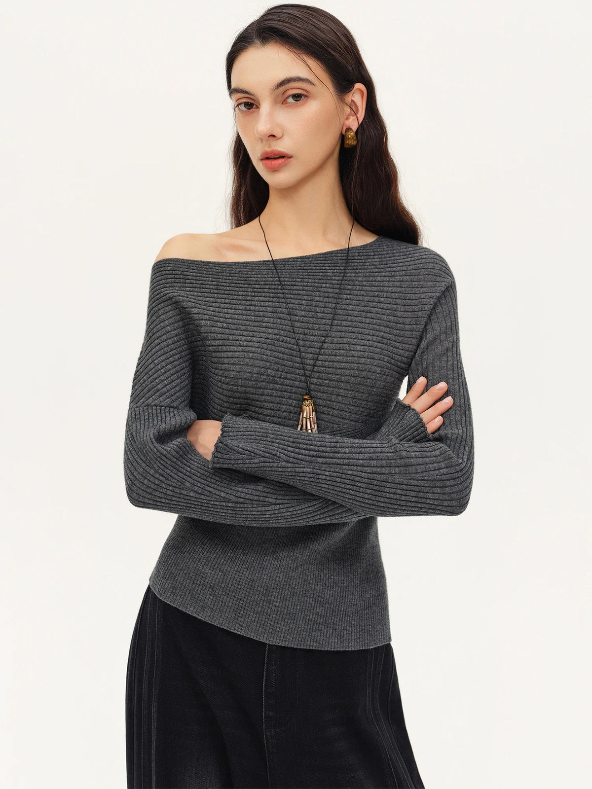 Women's Ribbed-Knit Long-Sleeve Boat-Neck Sweater Beige