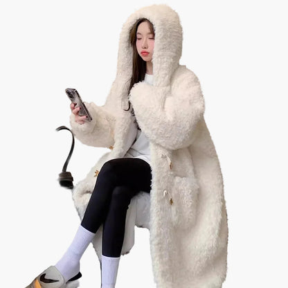Damen Winter Oversize Plüschmantel mit Kapuze und Knebelverschluss – Trendiger Streetstyle für kalte Tage