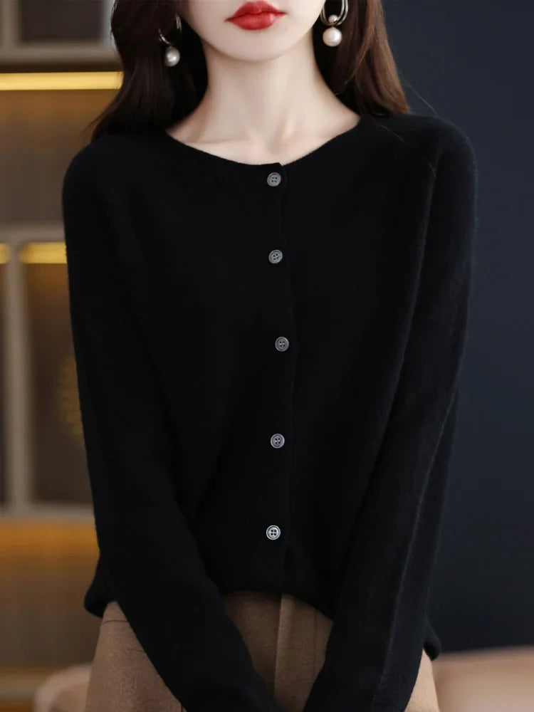 Women's crew-neck knitted cardigan with button placket, long-sleeve