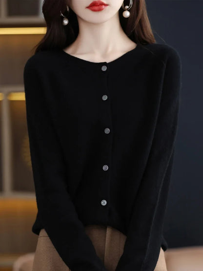 Women's crew-neck knitted cardigan with button placket, long-sleeve