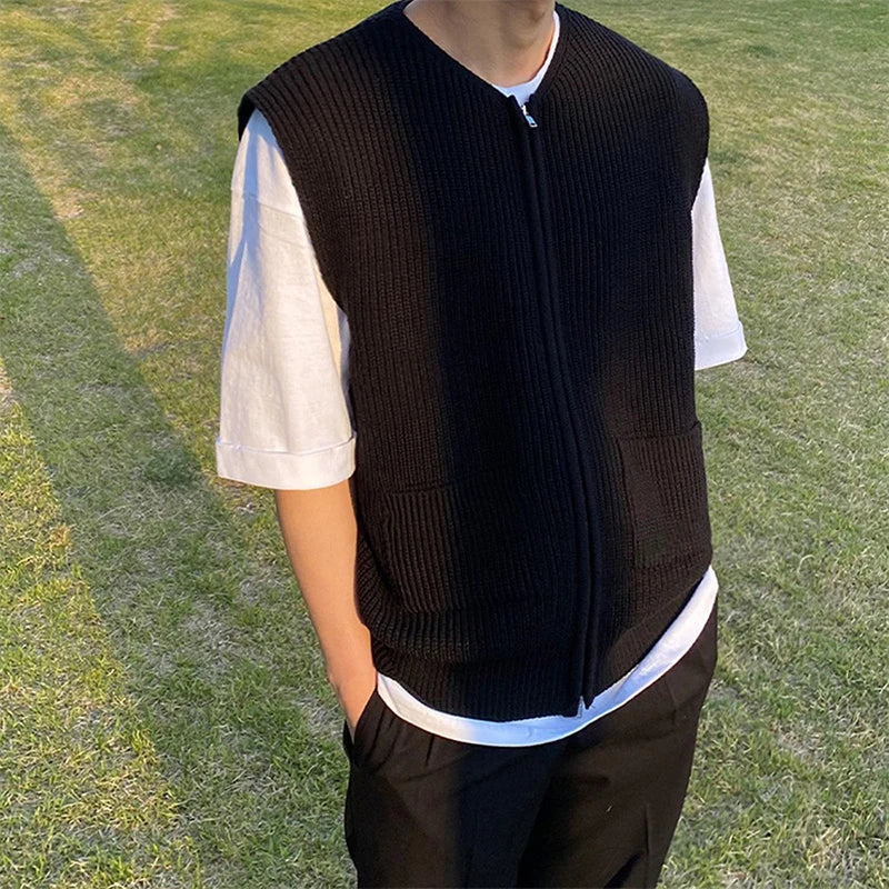 Unisex knitted vest with zipper & pockets ribbed
