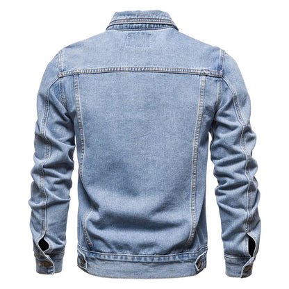 Men's denim jacket with a regular fit and buttons