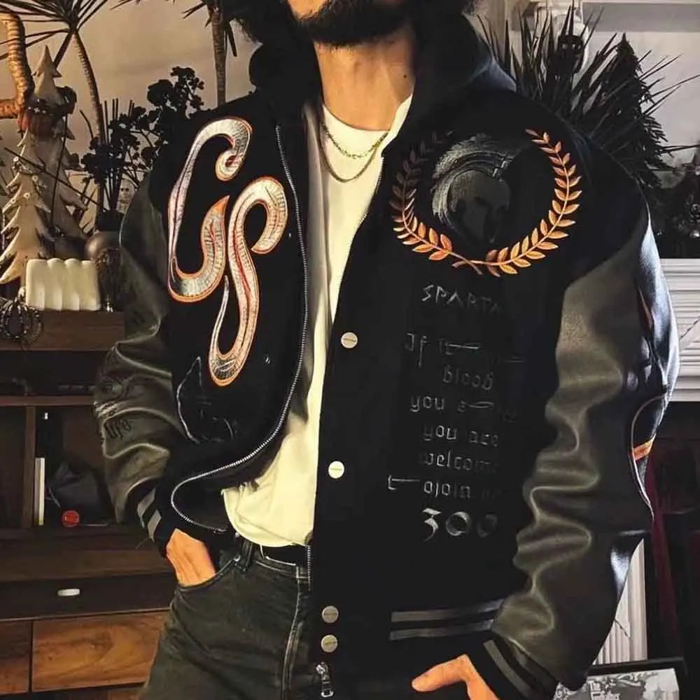 Varsity College Jacke mit Stickereien und Schriftzug Herren