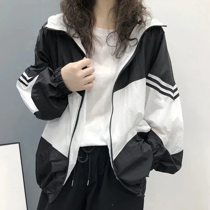 Women's two-tone hooded jacket with zipper