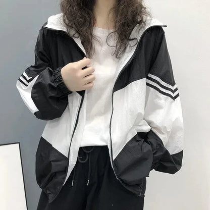 Women's two-tone hooded jacket with zipper