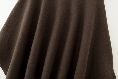Women's poncho sweater, elegant crew-neck knitted poncho in black or brown