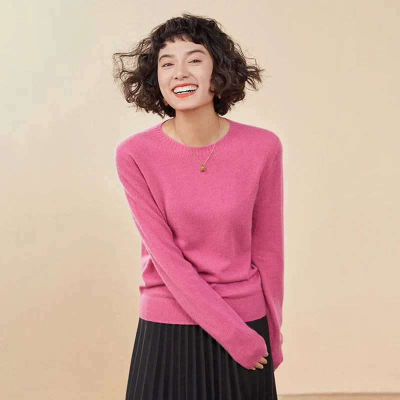 Women's crew-neck sweater, long sleeves, soft material