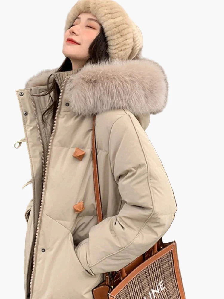 Women's winter parka with hood and fashionable design – perfect for cold days