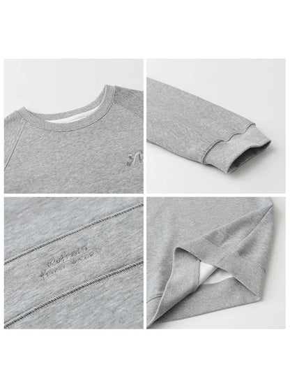 Women's oversized crew-neck long-sleeve sweatshirt