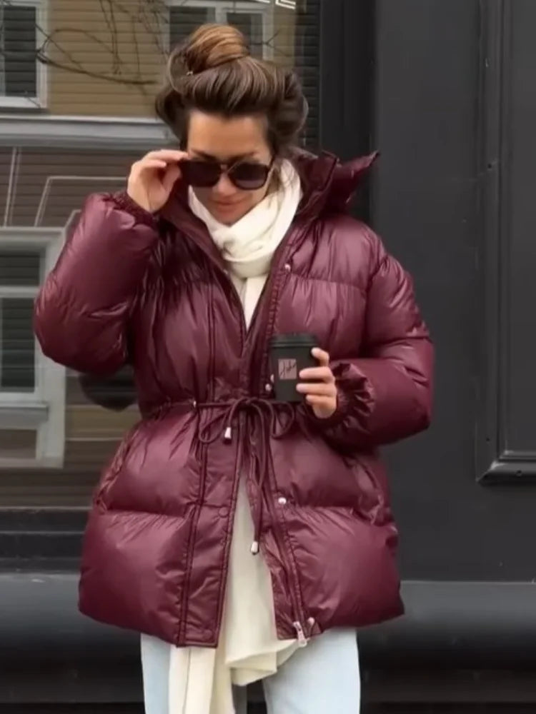 Damen Steppjacke mit Gürtel und hohem Kragen