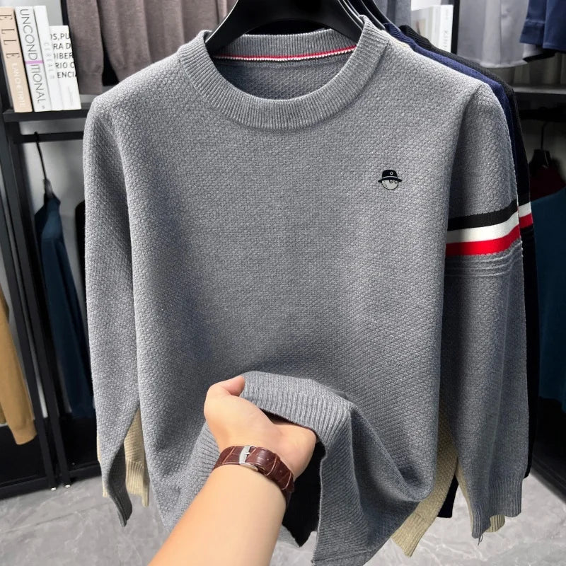 Men's crew-neck pullover with honeycomb texture and stripe detail