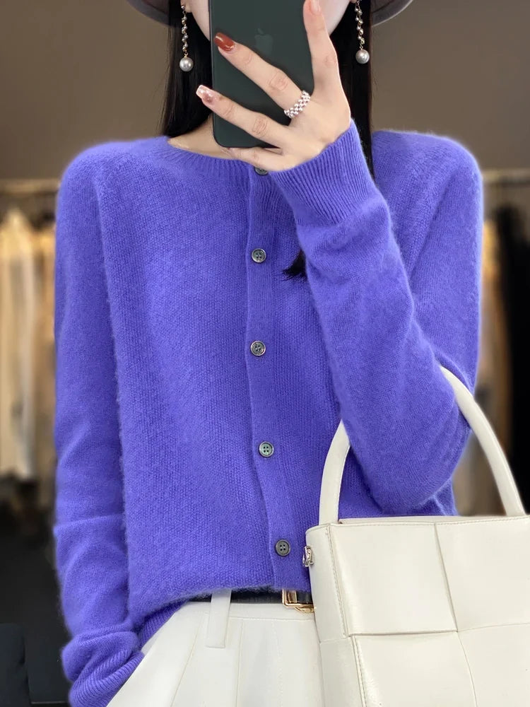Women's crew-neck knitted cardigan with button placket, long-sleeve