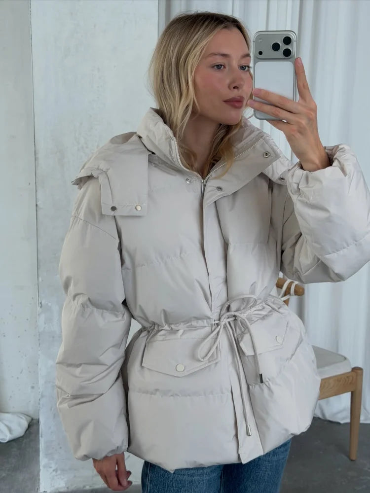 Women's quilted jacket with drawstring waist and hood - cream & red